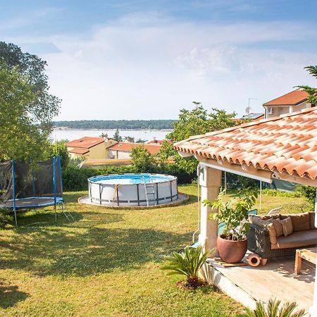 Stone House Chiara Seaview Apartment Funtana Bagian luar foto