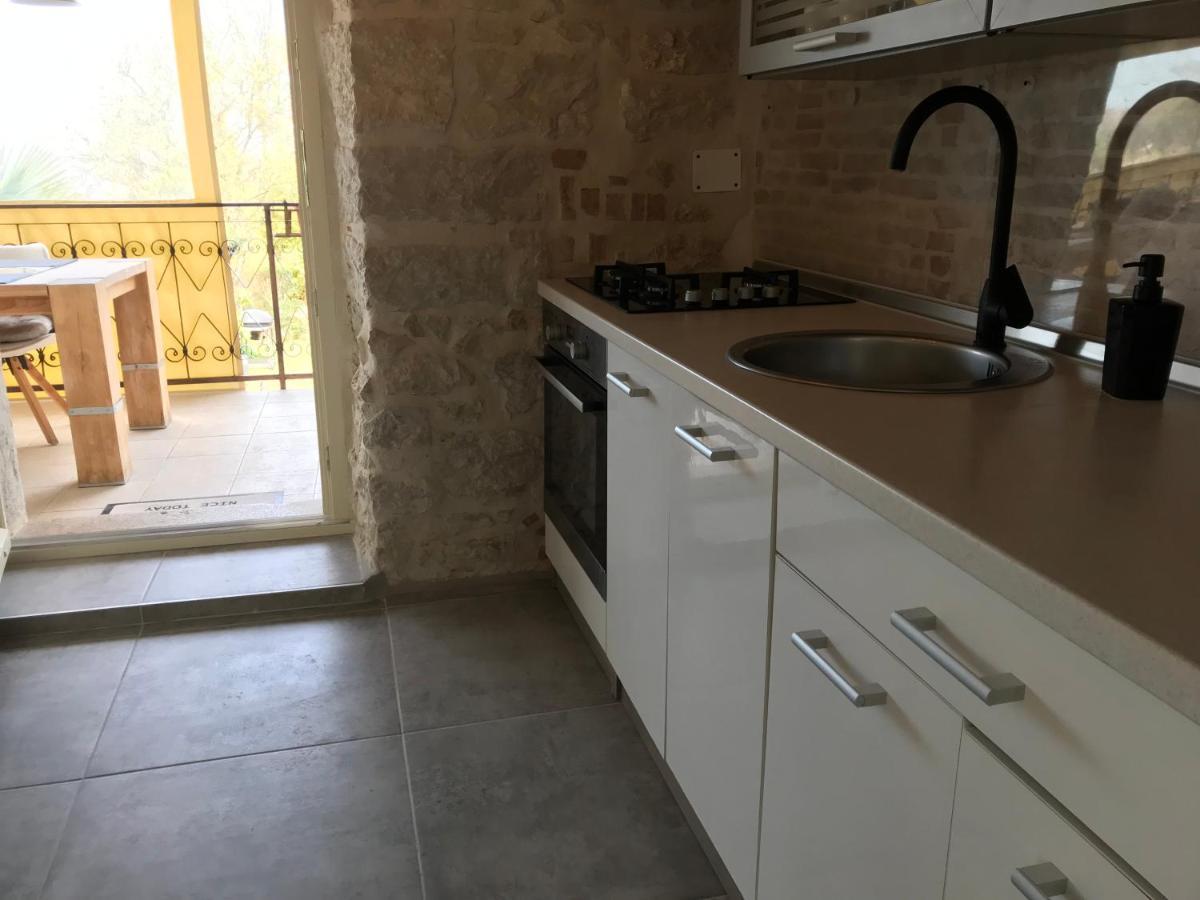 Stone House Chiara Seaview Apartment Funtana Bagian luar foto