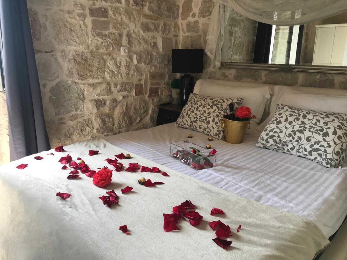 Stone House Chiara Seaview Apartment Funtana Bagian luar foto