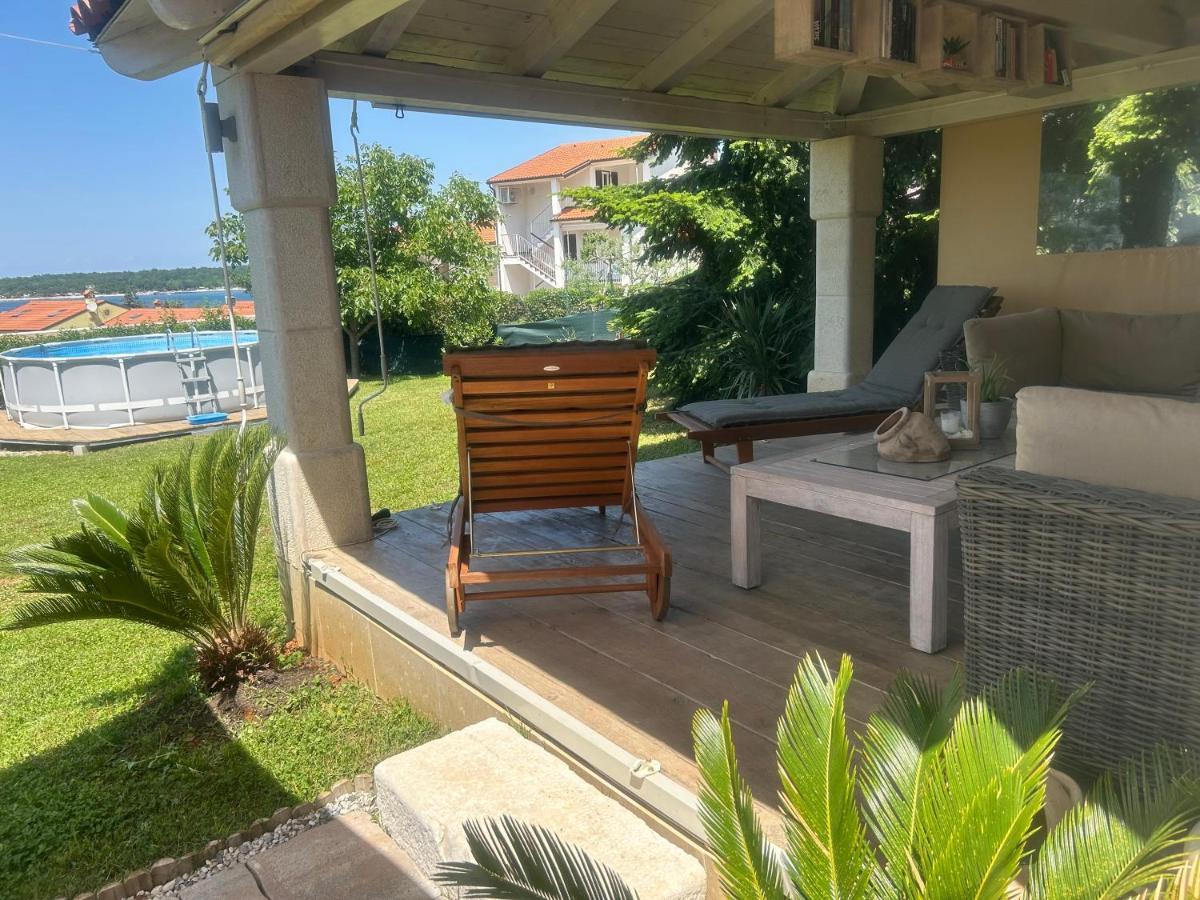 Stone House Chiara Seaview Apartment Funtana Bagian luar foto
