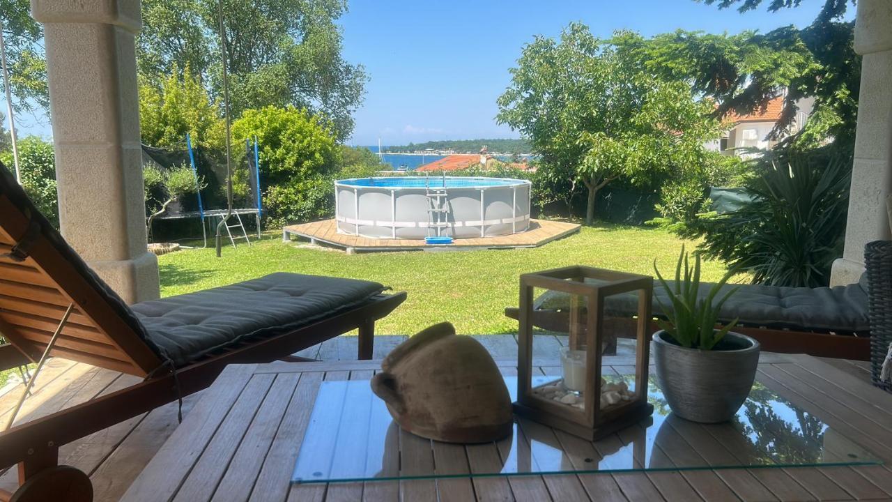 Stone House Chiara Seaview Apartment Funtana Bagian luar foto