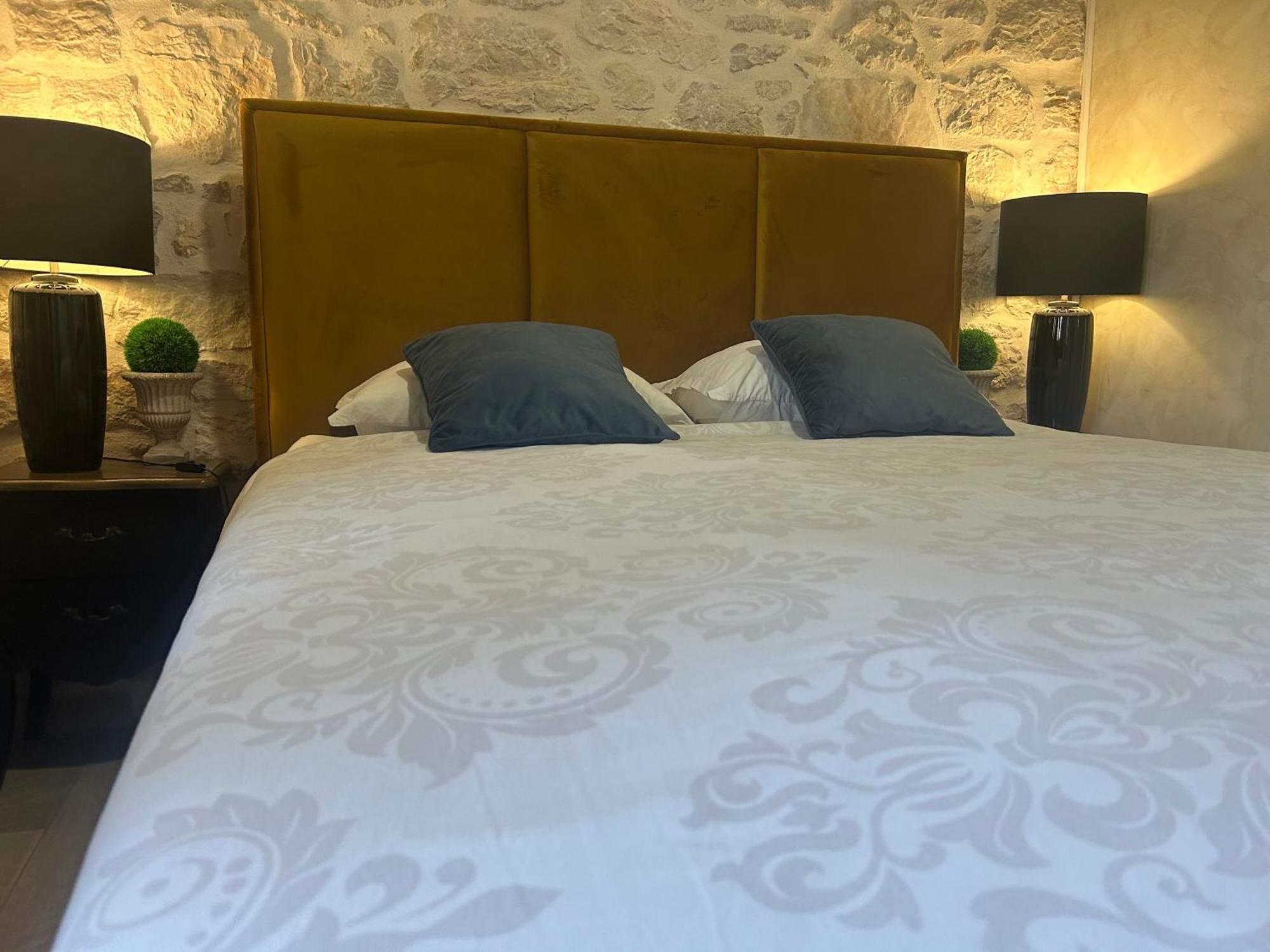 Stone House Chiara Seaview Apartment Funtana Bagian luar foto